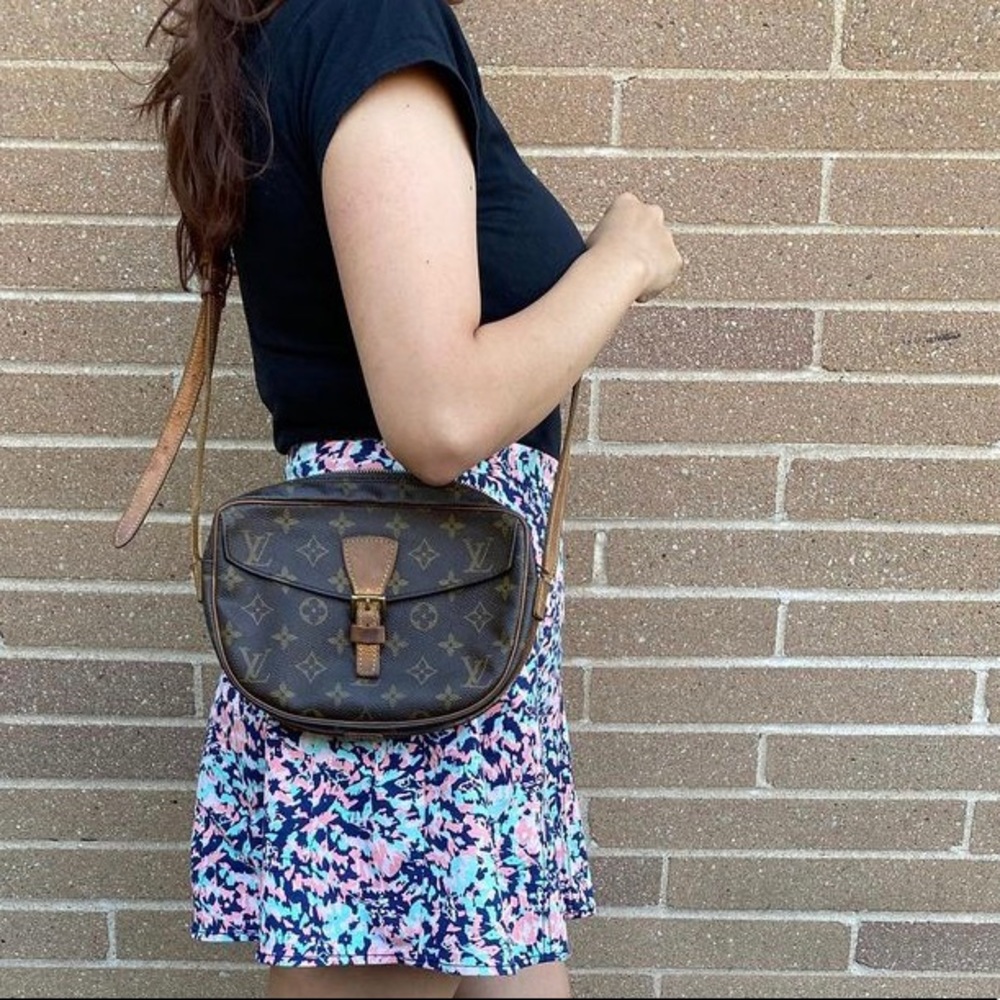 ✨SOLD✨AUTHENTIC LOUIS VUITTON JEUNNE FILLE GM BAG✨